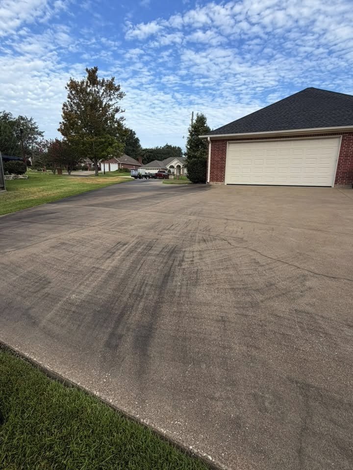 Driveway & garage apron before cleaning